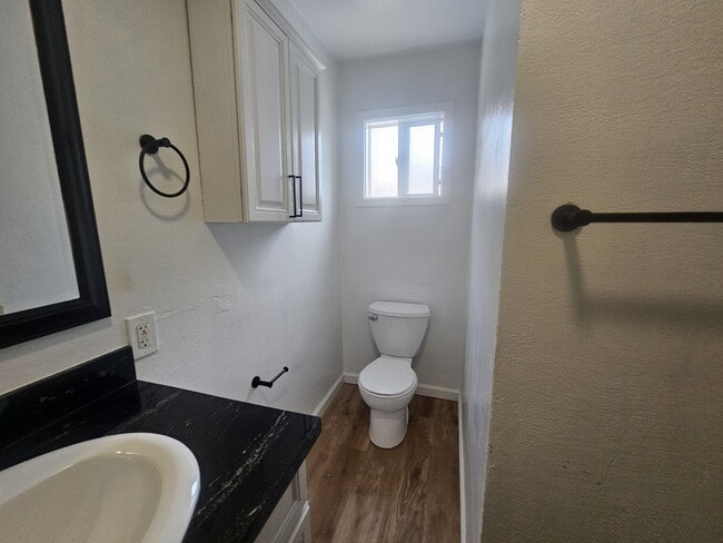 Photo - 108 west 9th / York St