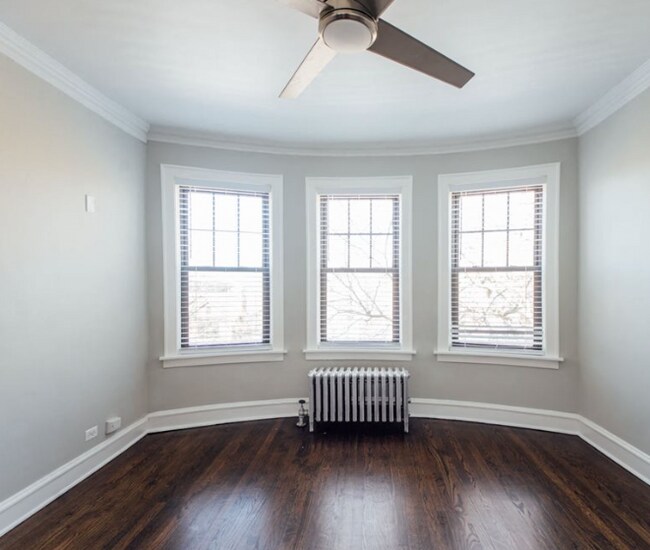 Photo - 4325 N Hermitage Ave Unit B3