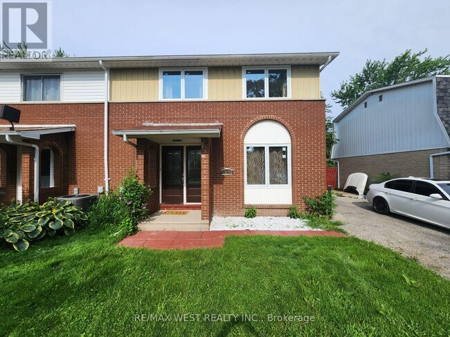 Photo - 10658 Atwater Crescent