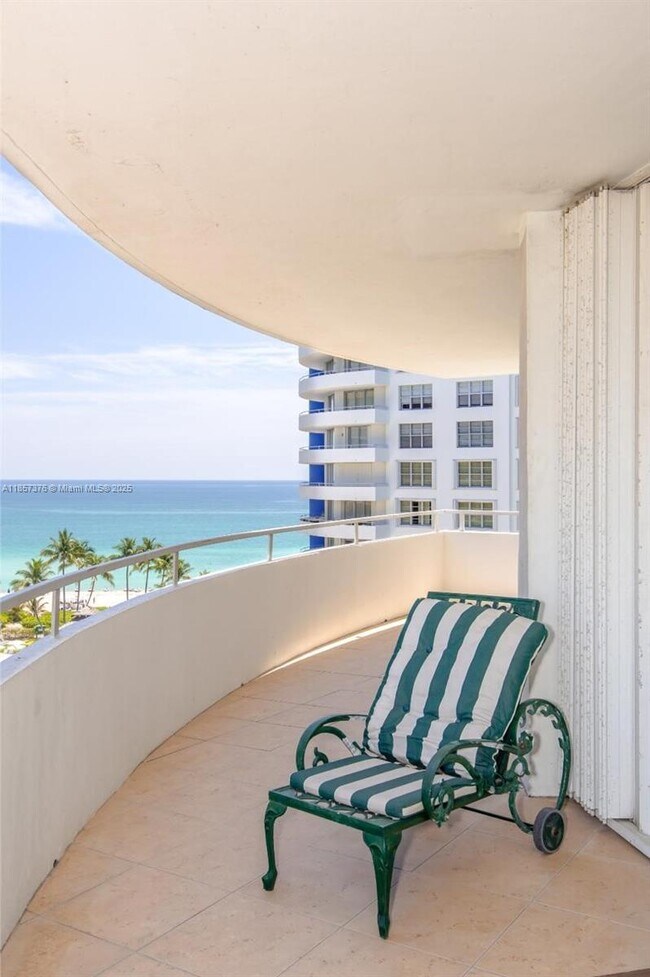Photo - 5161 Collins Ave Unit 1104