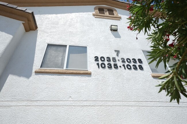 Building Photo - SHOWINGS AVAILABLE NOW Unit 2038