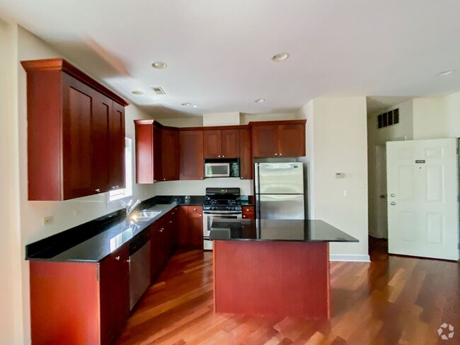 Building Photo - 3112 N Racine Ave Unit 3S Rental
