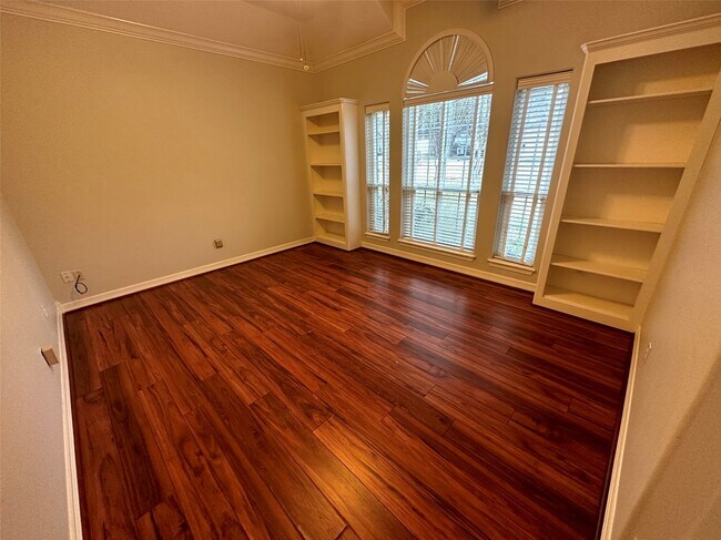 Photo - 12629 Capricornus