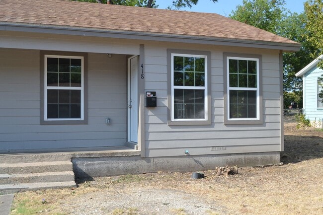 Photo - Renovated 1 bedroom 1 bath duplex!! Don't ...