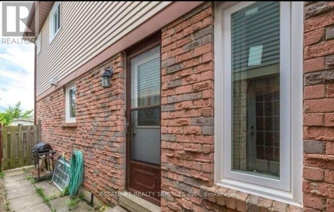 Photo - 36 Dafoe Crescent
