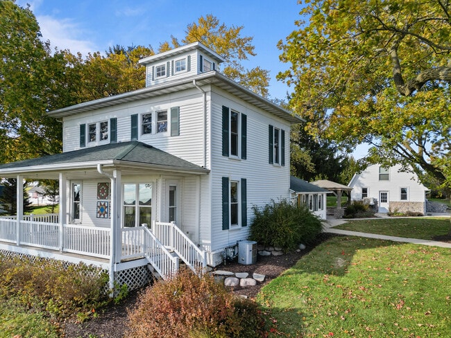 Building Photo - W5838 County Rd A