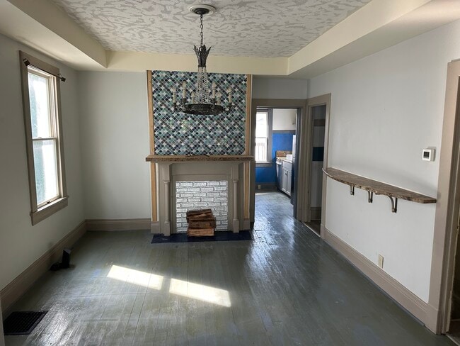 Building Photo - 1052 9th Ave Rental
