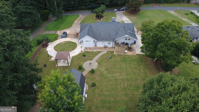 Photo - 569 Garner Way NW