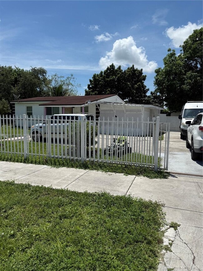 Building Photo - 3020 NW 161st St Unit 2 Rental