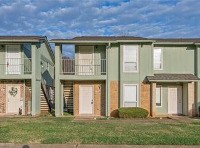 Building Photo - 5705 E Texas St
