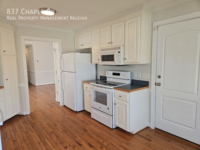 Photo - 837 Chapel Dr