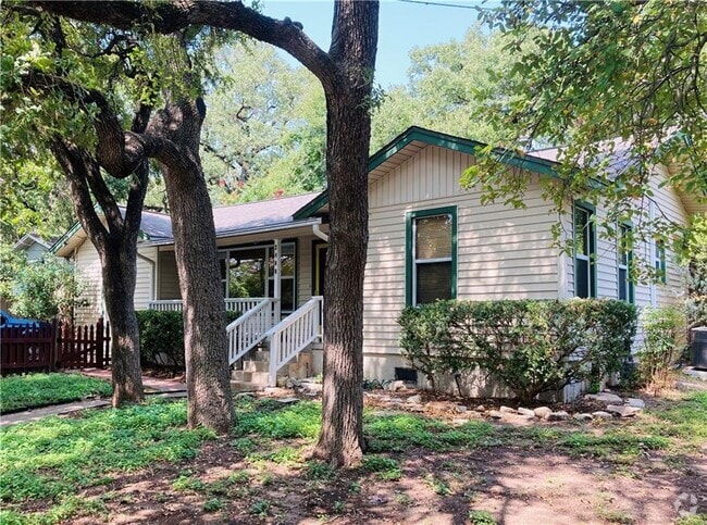 Building Photo - 2400 W 7th St Rental