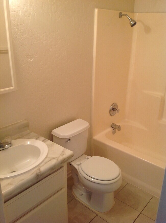 21335 Bear Valley Rd Unit 4