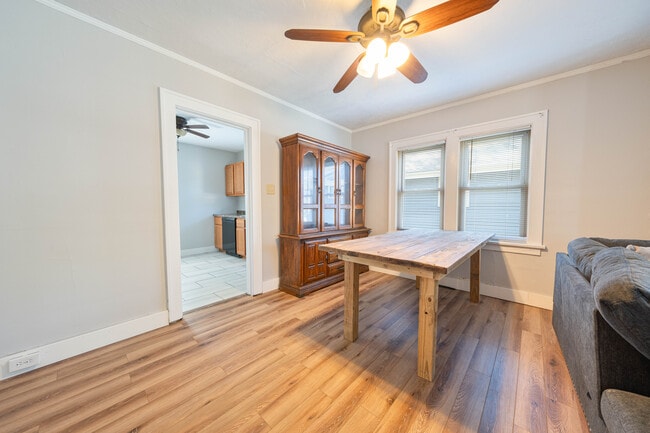 Photo - 326 S West St