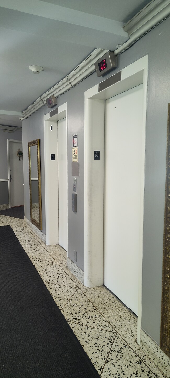 Lobby Elevators - 25 Grand Ave Unit 5th floor