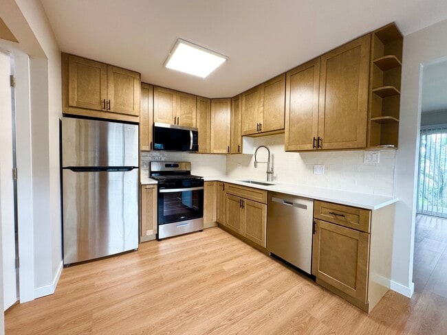 Photo - 4528 Elm Ave