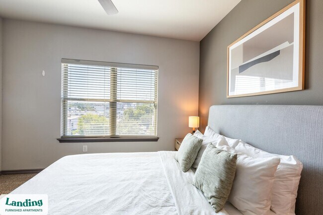 Photo - 650 S Main St Unidad 1445