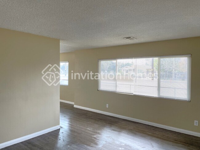 Photo - 26511 Union St