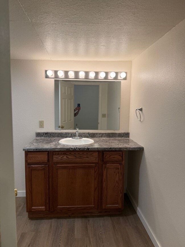 Photo - 15144 Sitkum Ln