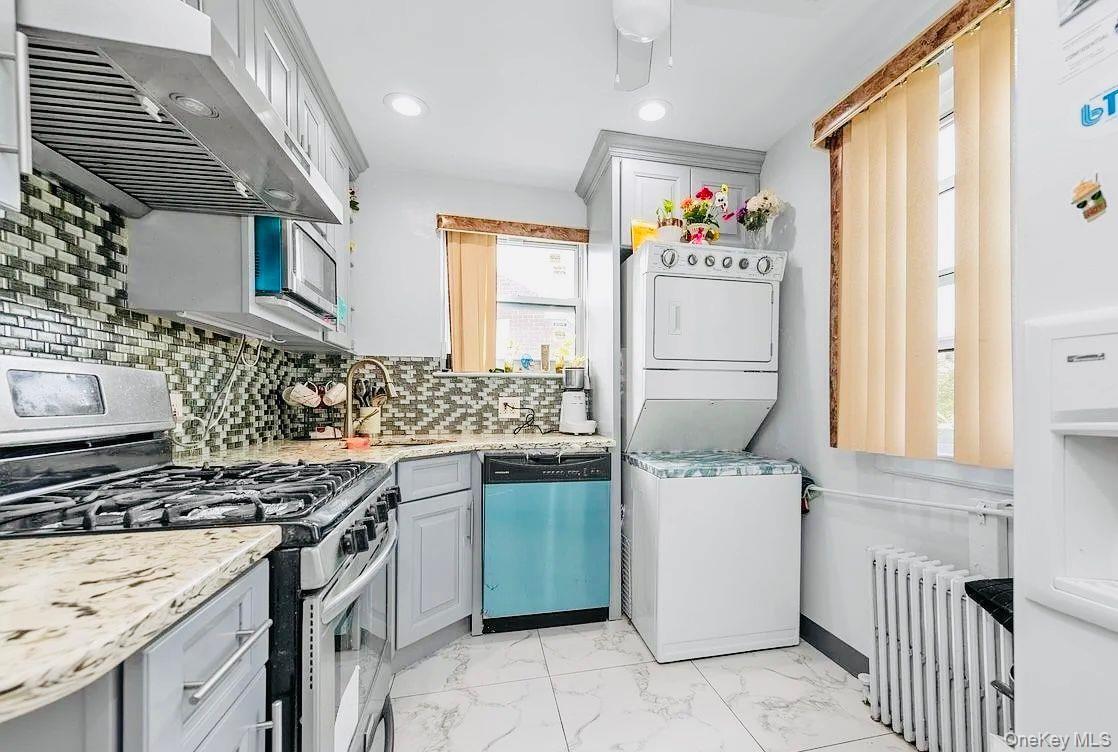 Photo - 245-24-245-77 77th Crescent