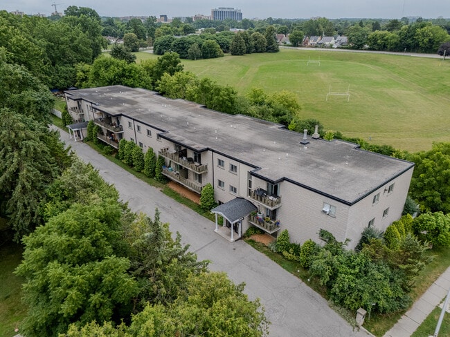 101 Veronica Ave - 101 Veronica Ave