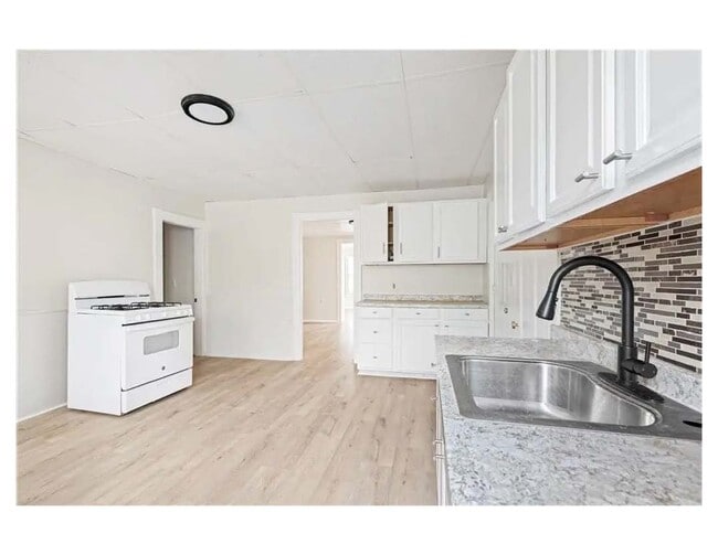 411 Rathbun St Unit 2
