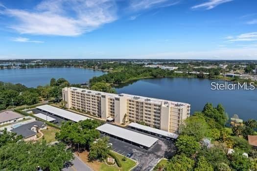 Building Photo - 700 Mirror Terrace NW Unit 404