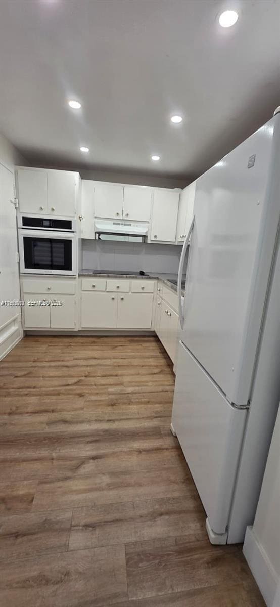 Building Photo - 400 Kings Point Dr Unit 1122