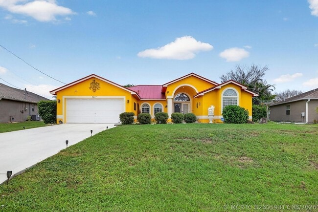 3077 SE Galt Cir