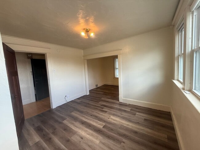 Photo - 1205 S Webster Ave Unit 1205 Webster Upper