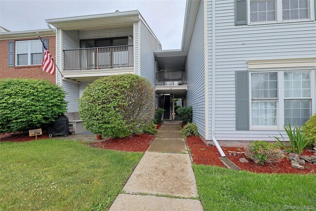Building Photo - 3 Brook Dr Unit 27