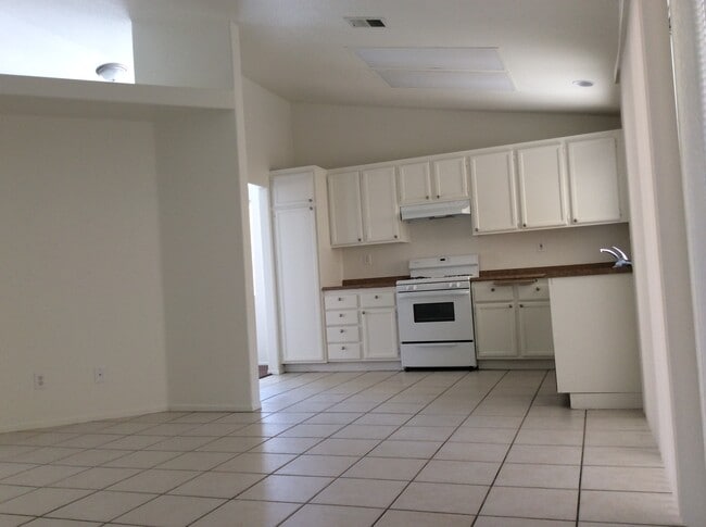 Photo - 3242 Shale Rd