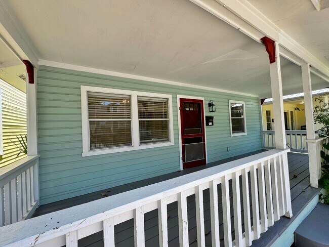 Photo - Newly remodeled Licolnville cottage in his...