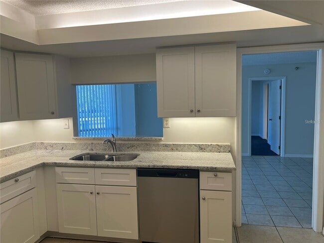 Photo - 690 Island Way Unit 208
