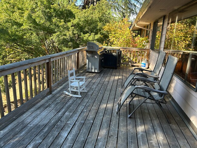 Photo - 504 Meadow View Rd