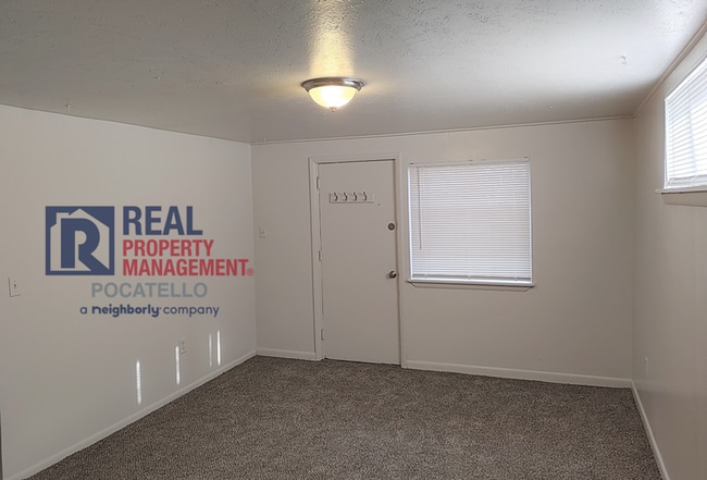 Photo - 355 S Hayes Ave Unit 355 S Hayes (downstairs)