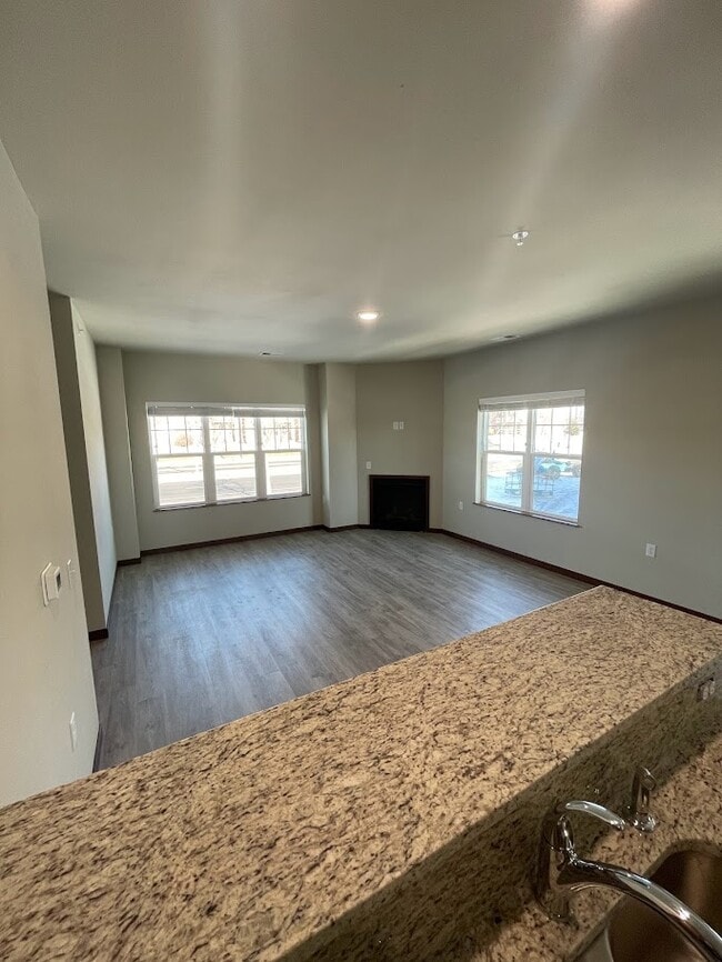 Photo - Driscoll Drive Townhomes (6402-6416)