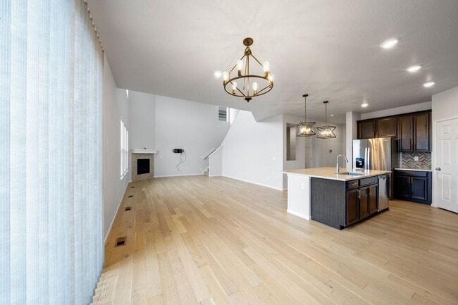 Photo - 470 Hyde Park Cir