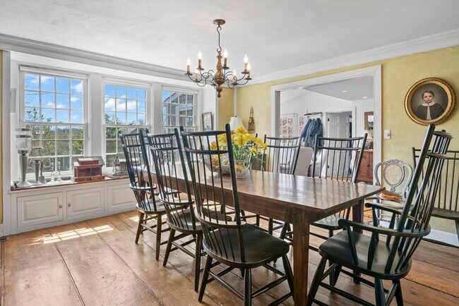 Photo - 86 Centre St