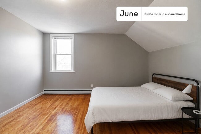 Building Photo - Room in Shared 4 bed/2 bath home in Newton Corner