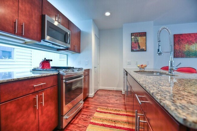 Photo - 317 Sydnor St