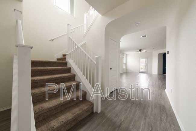 Photo - 109 Fort William Cv