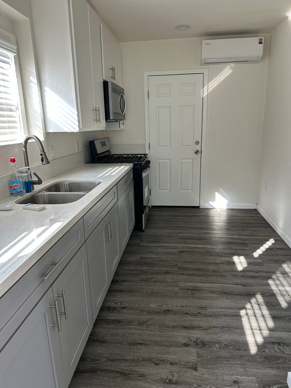 Photo - 241 W 89th St