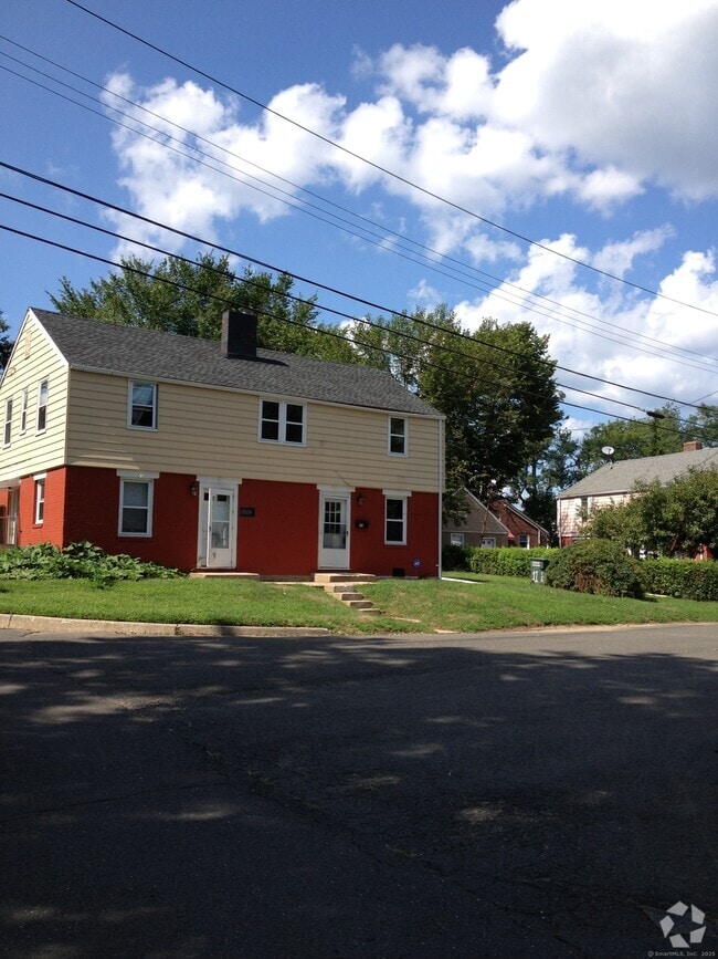 Building Photo - 11 High Ridge Dr Rental