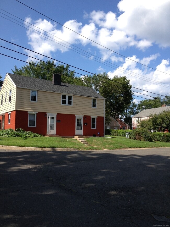 Building Photo - 11 High Ridge Dr Rental