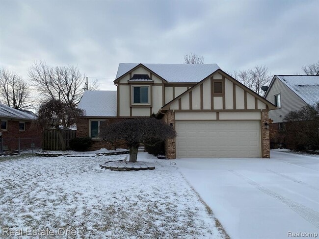 Photo - 28772 Wales Dr