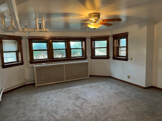 Photo - 1915 Kenilworth Ave Unit Garden Apartment