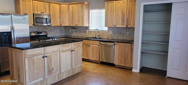 Photo - Northwest 4 Bedroom Pool Home