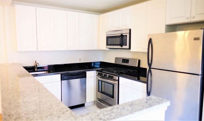 Photo - 160 W 22nd St