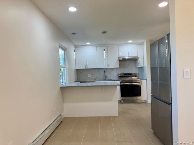 Photo - 648 Old Country Rd